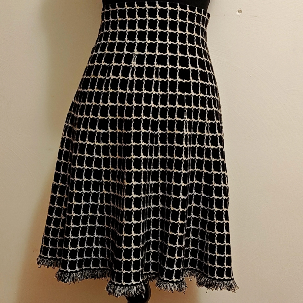 NWT Max Studio skirt size large